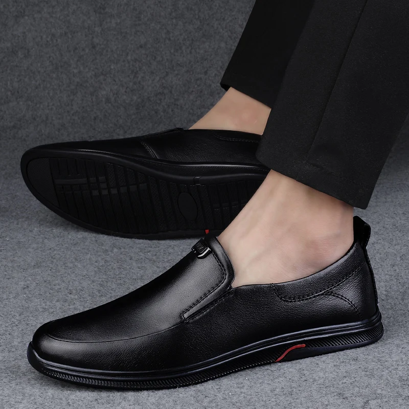 

2024 Fashion Brand Leather Men Casual Shoes Slip on Formal Loafers Luxury Brand Comfortable Men Italian Soft Male Driving Shoes