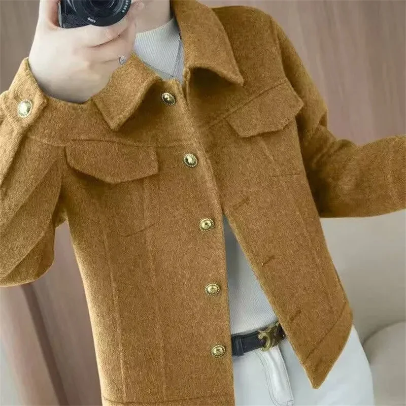 

Осень-зима 2022, новое модное короткое двустороннее бархатное шерстяное пальто высокого качества, женское повседневное шерстяное пальто, женская куртка, топы