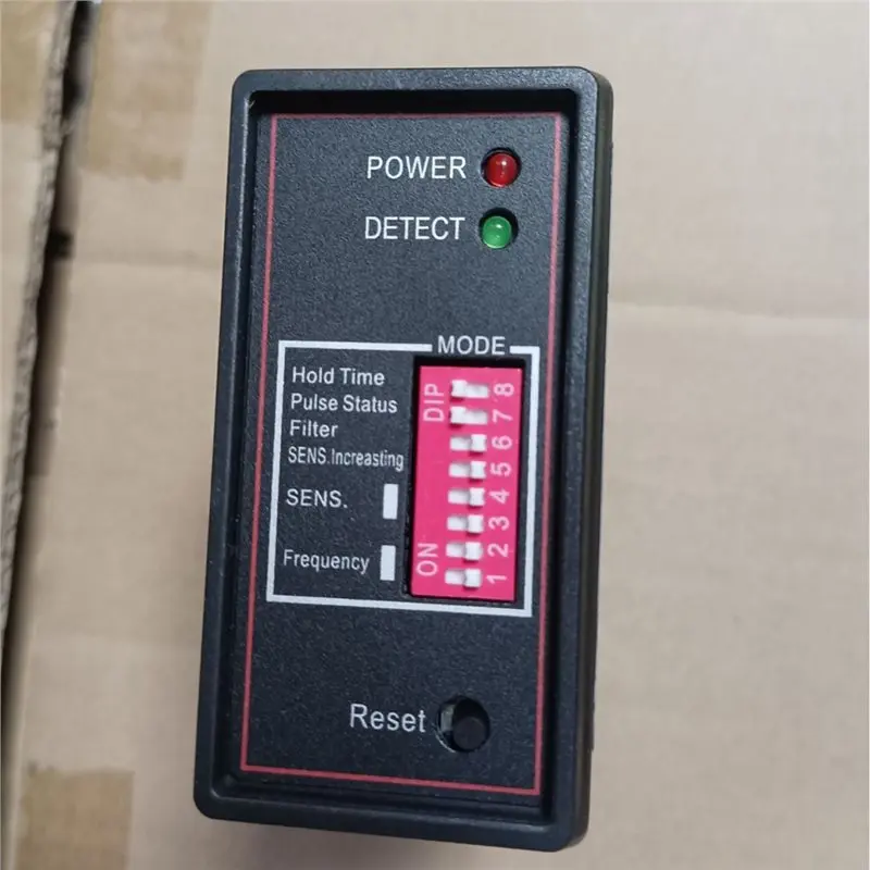 B68A Straight Barrier Gate Inductive 220V PD132 Single-Channel Vehicle Detector Parking Lot Gate