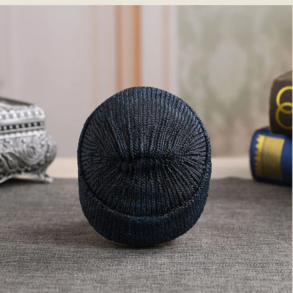 

Halloween Skull Decoration Funny Scary Skull Resin Skull with Hat Figurine Statue for Halloween Drawing Sample an