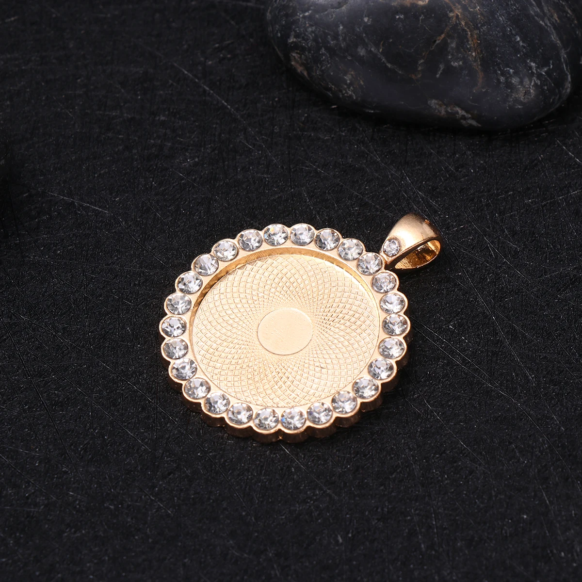 

12 Pcs Gem Pendant Shining Rhinestone Parts Durable Alloy DIY Necklace Rhinestone Pendant Parts Home Store Jewelry Accessories
