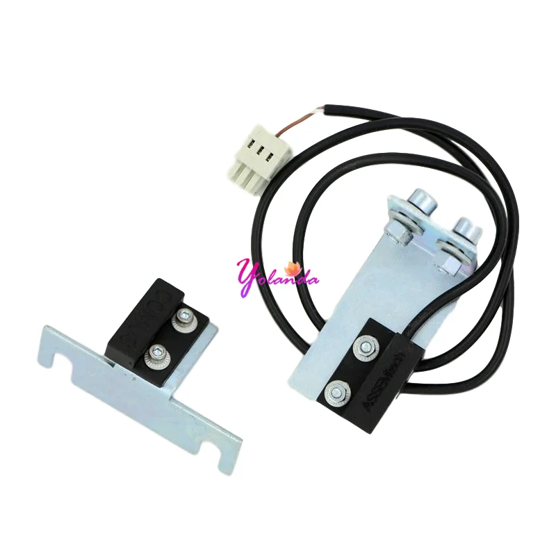 

ID NR 57605760 ASSEMTECH IDD Yolanda Lift Parts For Schindler Elevator Door Switch Sensor COMUS