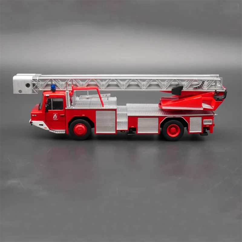 Modelo de vehículo de aleación de motor de fuego IXO Iveco, digirus DLK fundido a presión, colección de simulación terminada, decoración de exhibición de regalo, escala 1:43