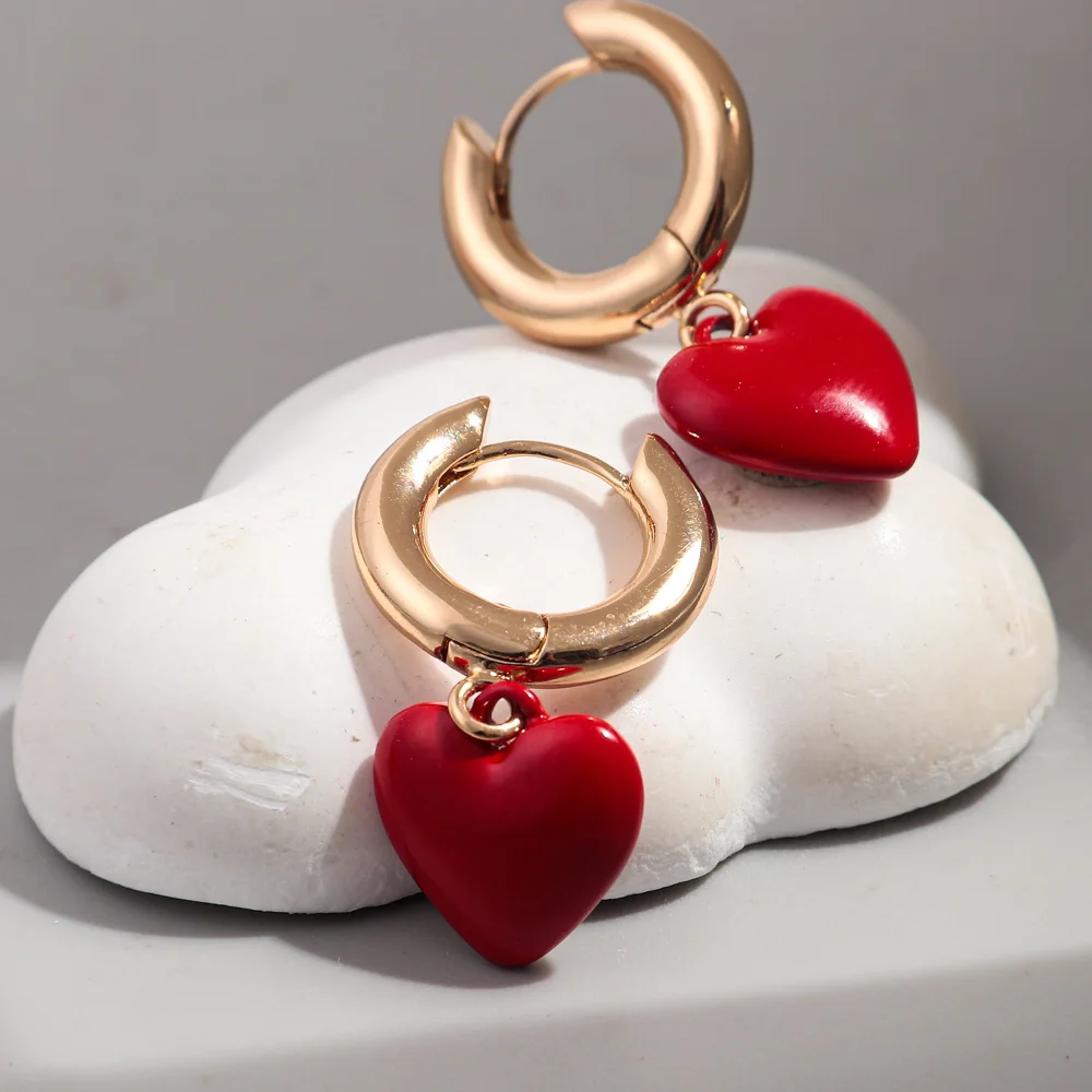 

New Acrylic Red Love Heart Earrings for Women Sweet Gold Color Circle Hoop Peach Dangle Earring Jewelry Valentine's Day Gift