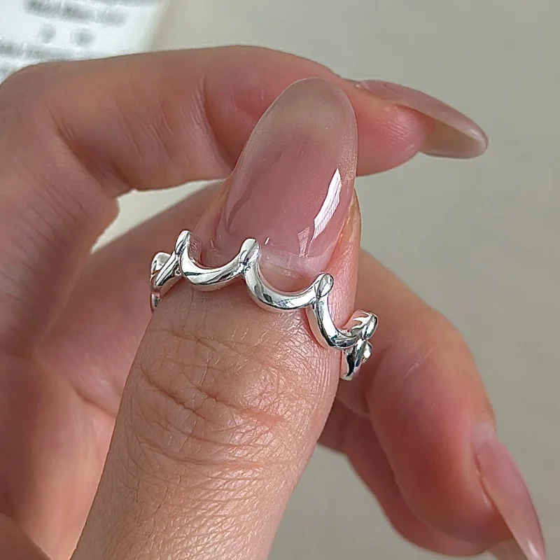 

[Cciris.Com] S925 Silver Wave Texture Ring Japanese Vintage Minimalist Wholesale Stacking Jewelry for Women