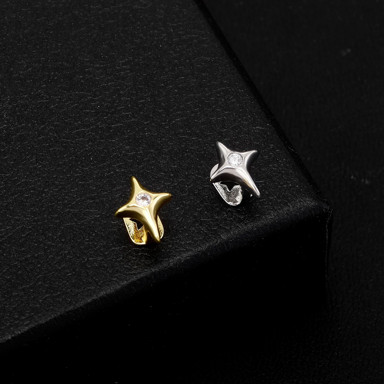 TOPGRILLZ 3-teiliges Einzelzahn-Grillz-Set Stern CZ & Flammen-Vampirzahn Halloween Hip-Hop Zahnschmuck Y2K Schmuck für Männer und Frauen – Detail 5