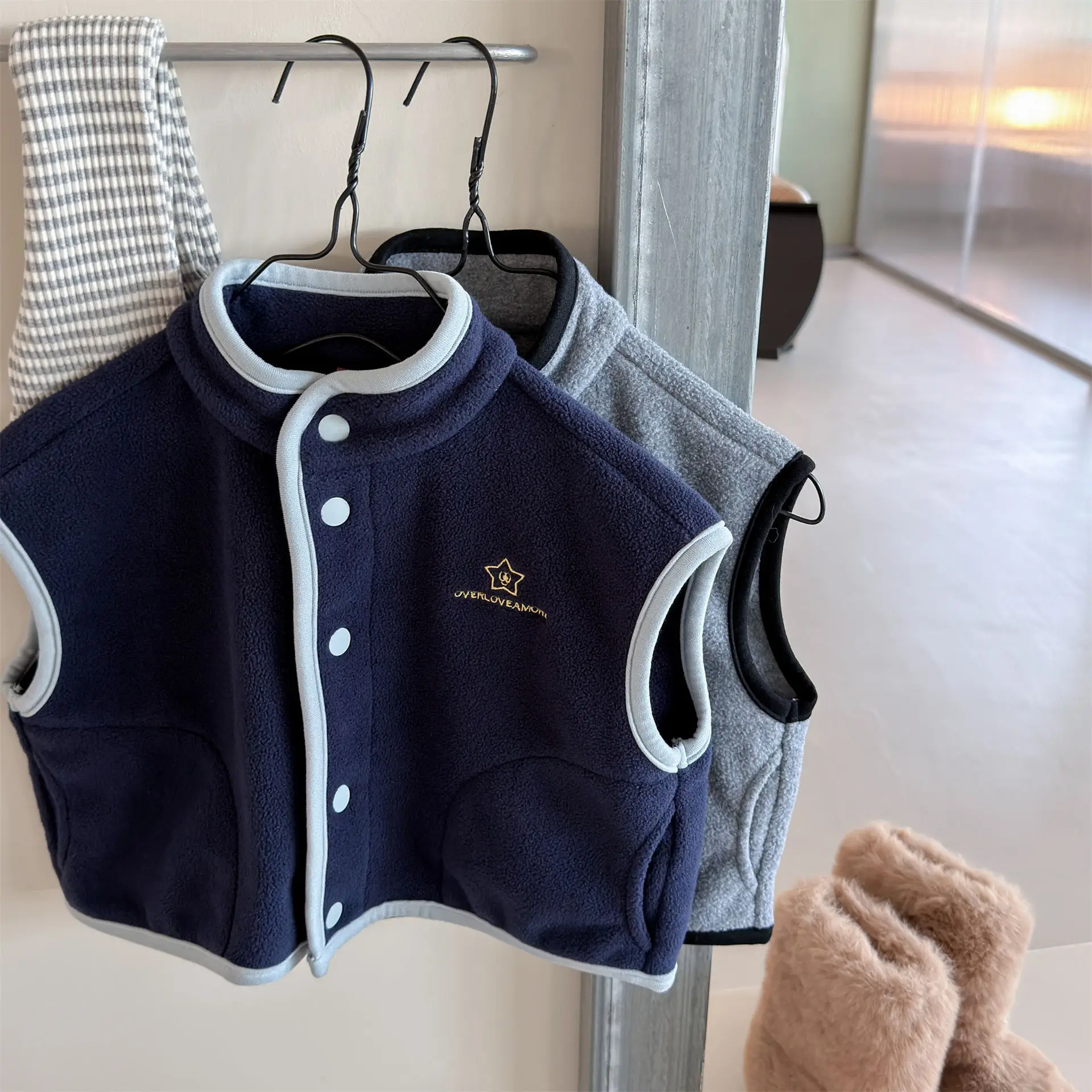 Children Polar Fleece Vests 2026 Autumn Winter Warm Boys Girls Vest Solid Color Baby Sleeveless Jacket Outerwear Kids Waistcoa
