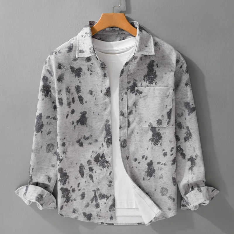 

Новые мужские рубашки с длинным рукавом 2026 года: весенне-осенние, в японском стиле, с принтом, с отложным воротником, с карманом, на пуговицах, молодежная повседневная одежда