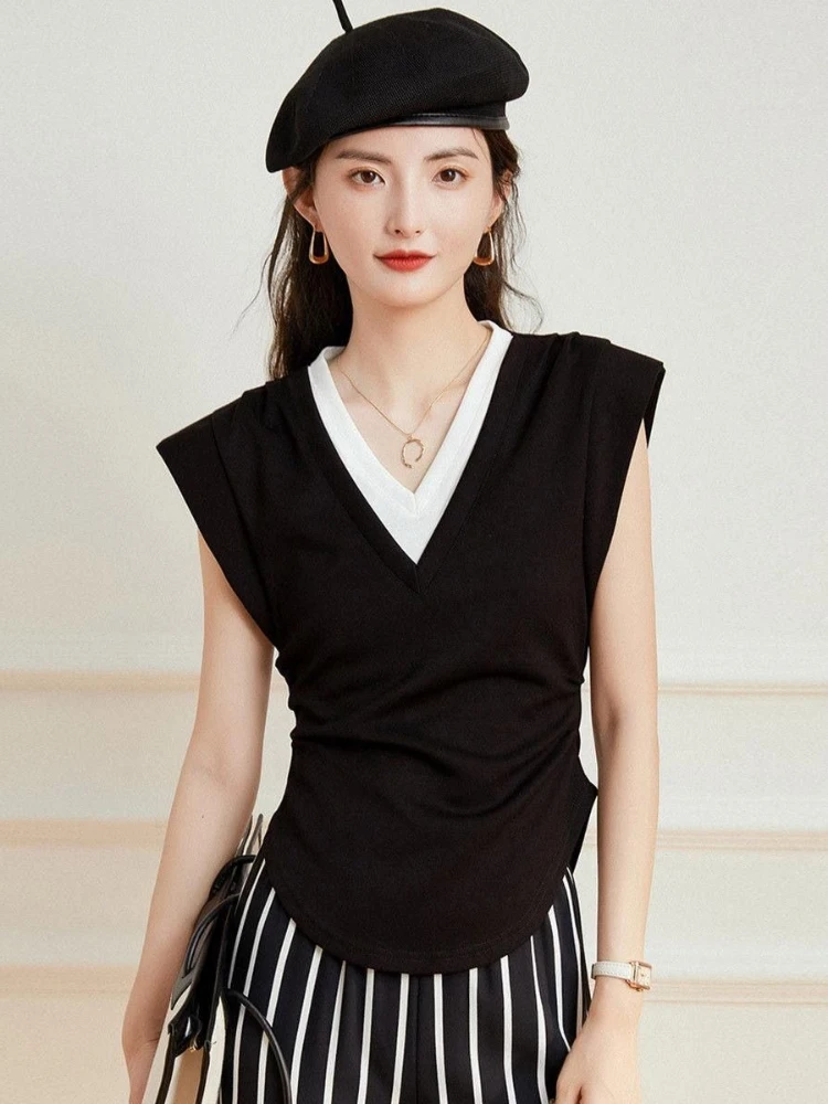 

Temperament Gray Tank Top Slim Fit Vest T-shirts Contrast Color Fake 2 Piece V-neck Crop Tops French Simple Women Girls Korean
