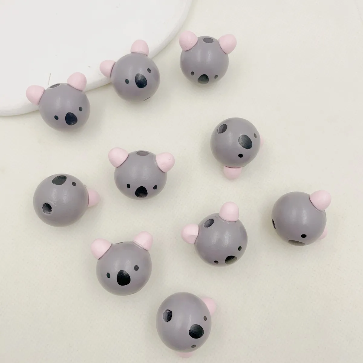 Onebeading Mixed Color Wooden Animal Cartoon Koala Head Beads For Baby DIY Pacifier Holder Clip Necklace Spacer 23*25*32mm 10pcs