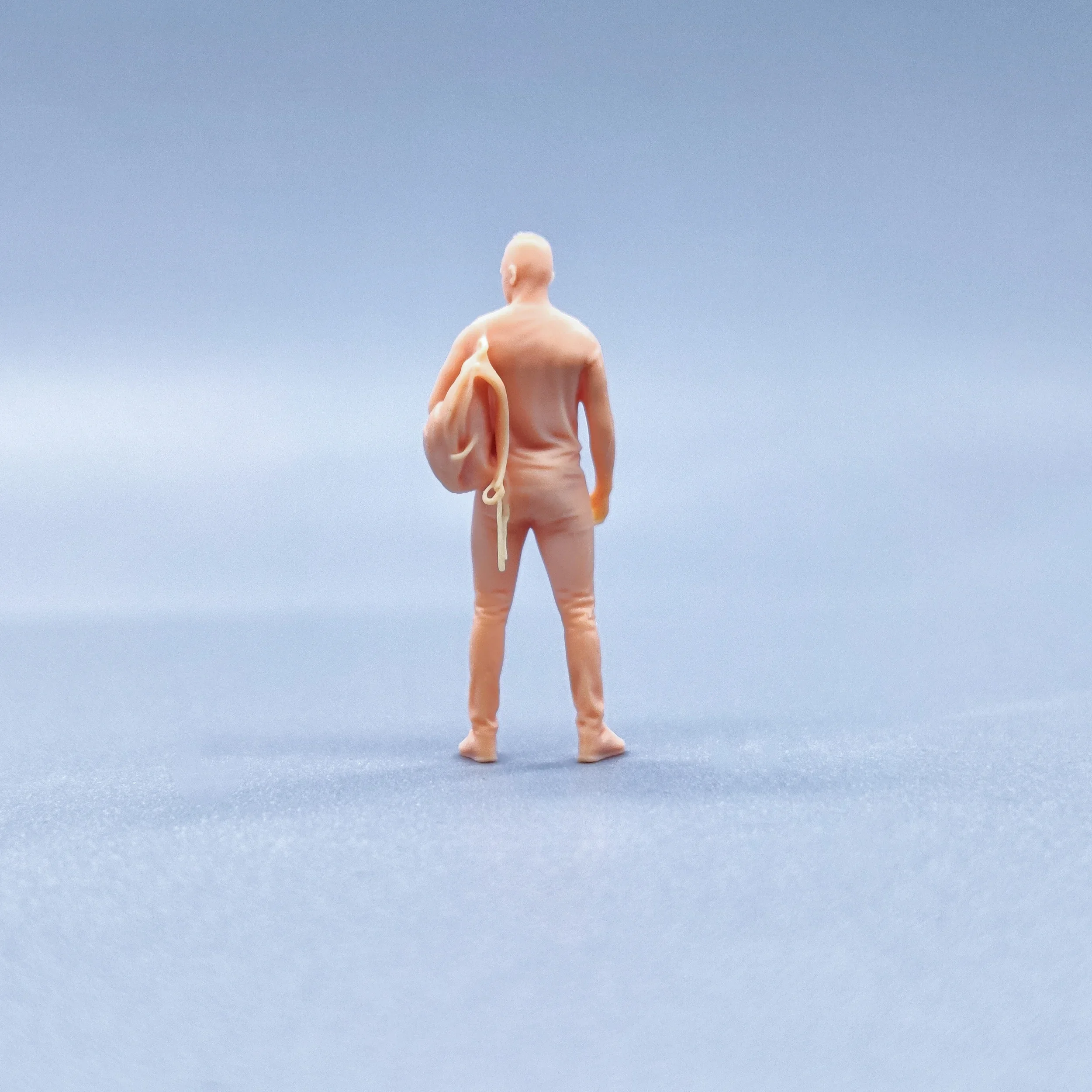 1/64 1/50 1/43  Figurines Scale Model Resin  Backpack Sturdy Short Haired Man Uncolored Miniatures Diorama Hand-painted V824