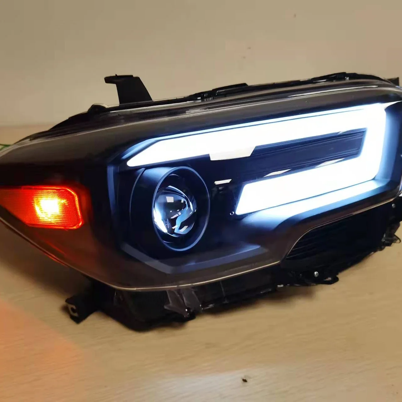 

AIROW Full LED Head Lamp 2016-up Year for TACOMA YZ V2
