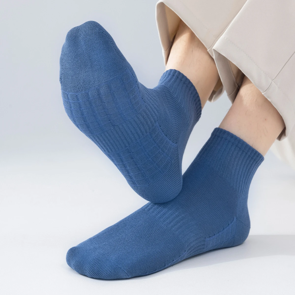 3 أزواج من الجوارب الرجالية القطنية للفصول الأربعة بلون سادة وبسيطة ومتعددة الاستخدامات على طراز الكلية مريحة وقابلة للتنفس #5