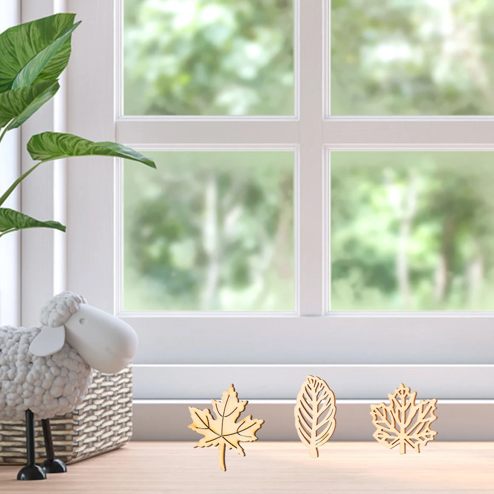 

40Pcs Wooden Maple Leaves Ornaments Natural Color Durable Smooth Surface Hollow Cutouts for Party Festival DIY Craft Decoration