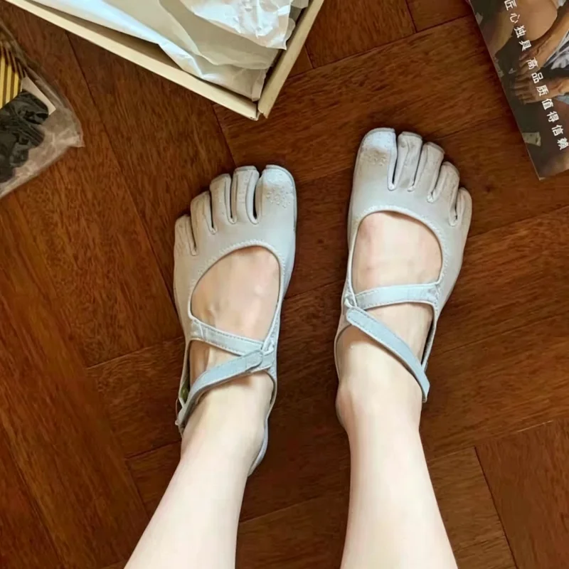 Pilates Yoga Footwear - Ladies Split Five Finger Shoes Soft