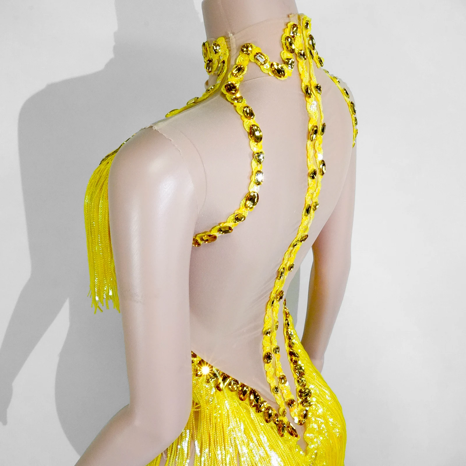 Sparkle Rhinestone Sliver Pink Fringes Sequined Latin Dance Team Skirt Dress Cabaret Performer Costume Party Stage costumes