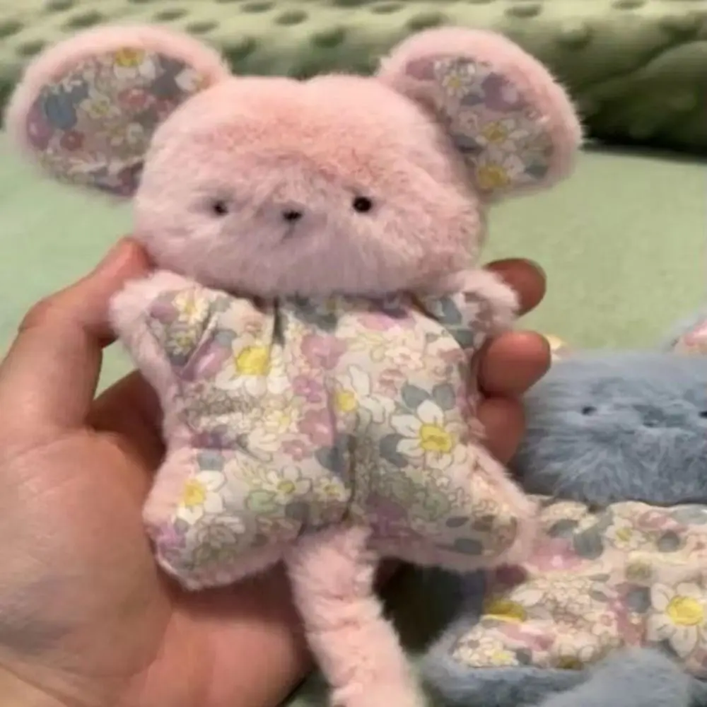 ตุ๊กตาผ้ากำมะหยี่นุ่มนิ่มน่ารัก รูปหนู กระต่าย ลูกสุนัข ของเล่นบีบคลายเครียด ของเล่นเสริมพัฒนาการ ของขวัญชิ้นเล็กๆ สำหรับเด็กผู้หญิง