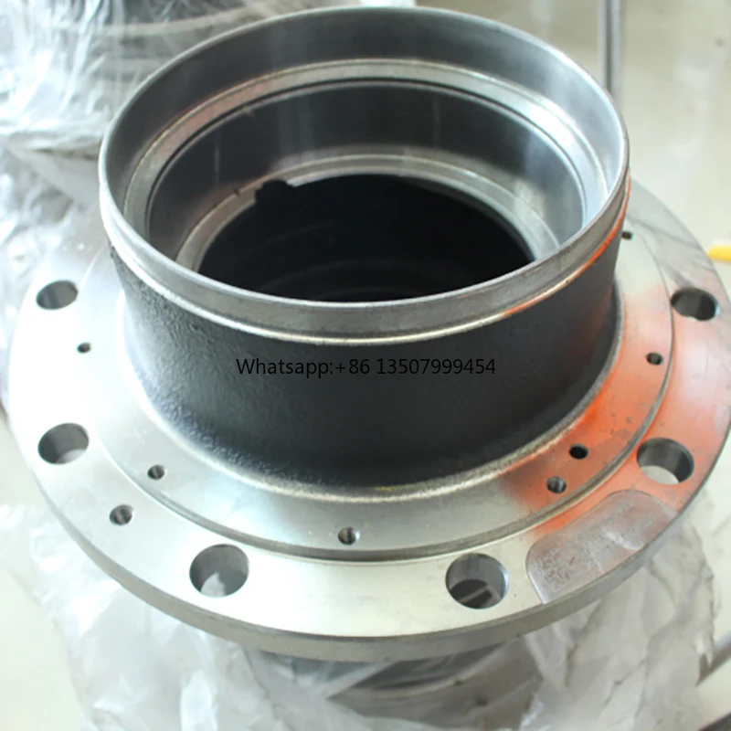 SITRAK HOWO T7H C7H D7B TX MAX A7 T5G Truck Body Parts Rear Wheel Hub for Steel Truck Wheel Hub