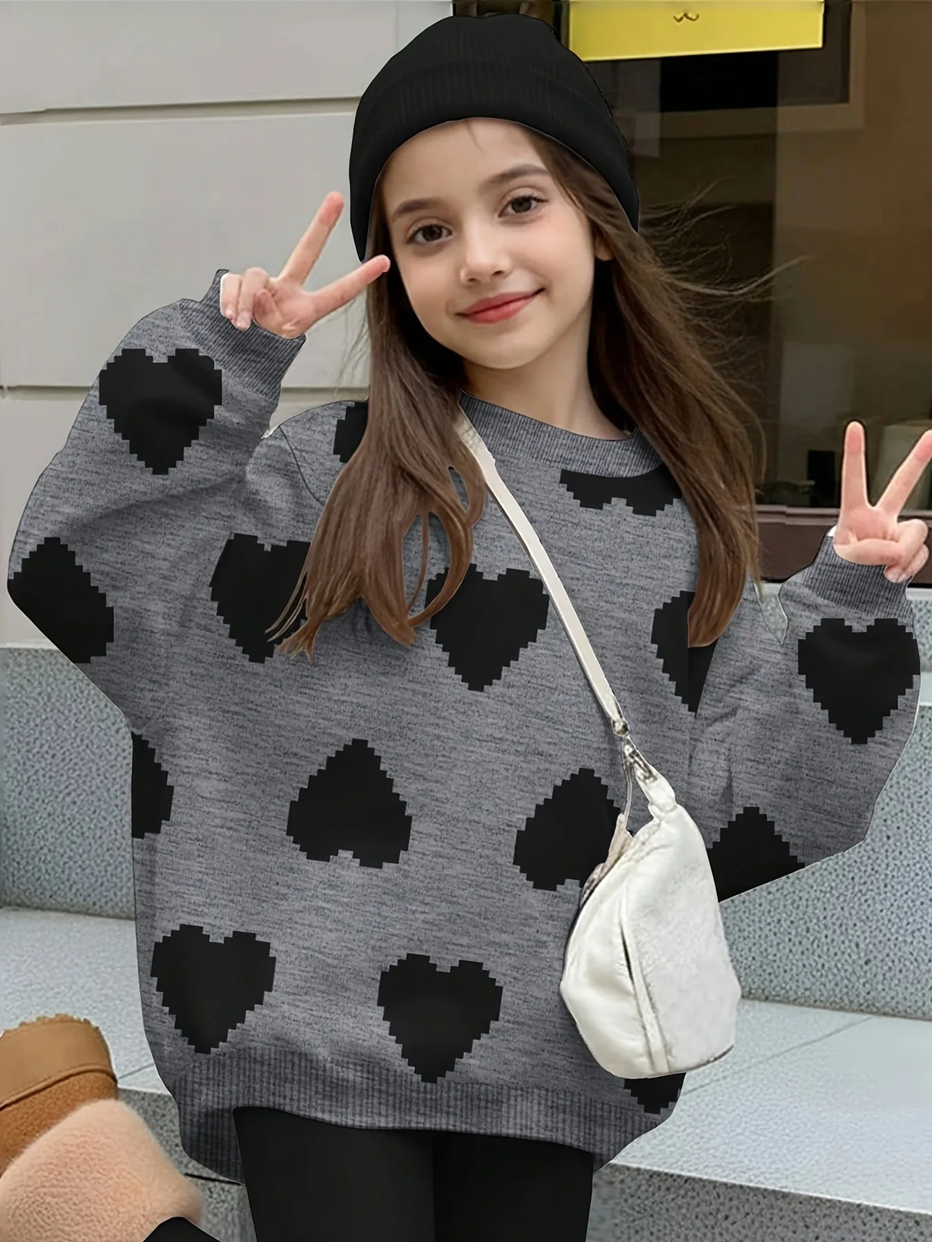 Locker geschnittenes Sweatshirt für Teenager-Mädchen mit Rundhalsausschnitt, Pixel-Schwarz-Herz-Motiv, lange Ärmel, weiches, lässiges Oberteil für den Alltag und für besondere Anlässe. – Detail 1