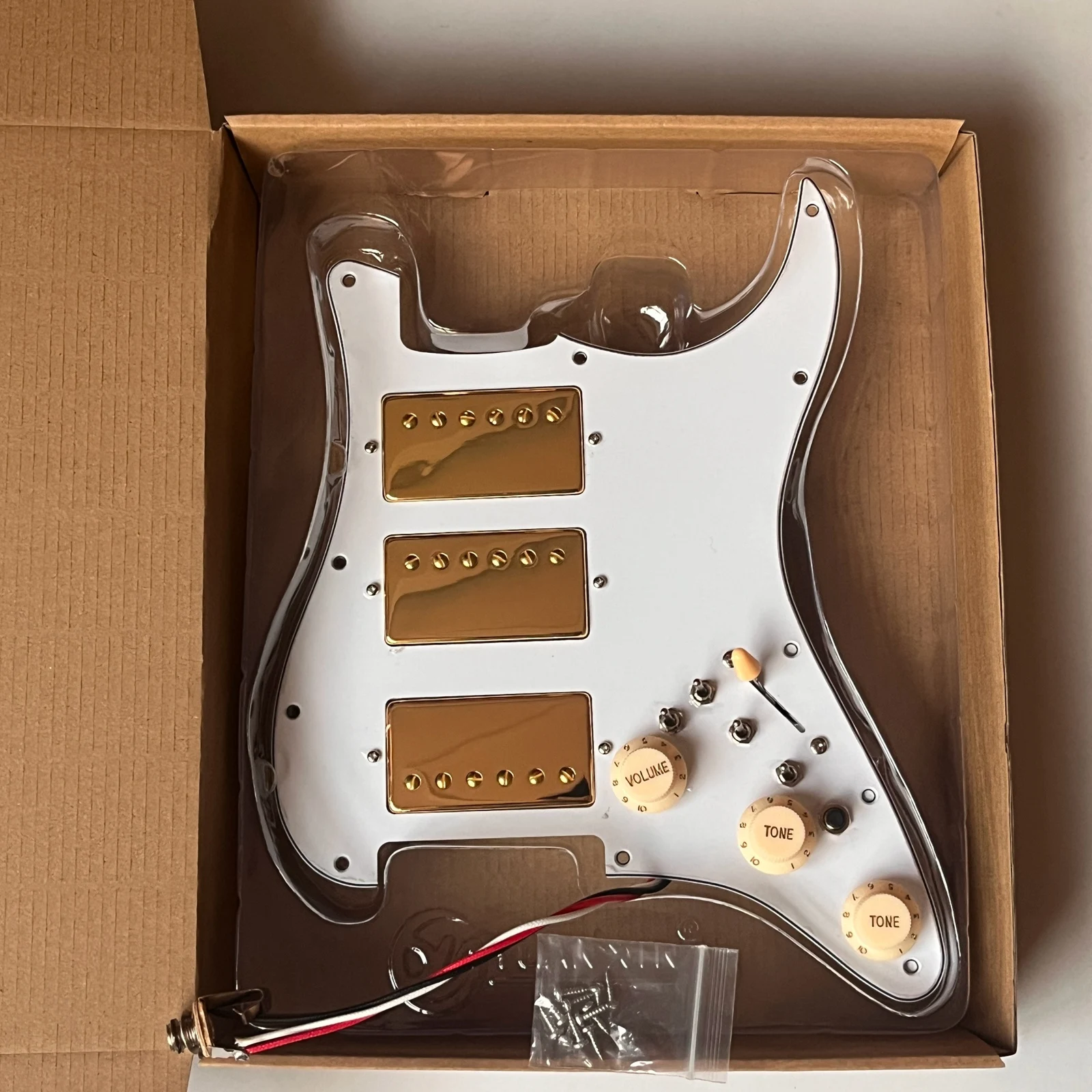 HHH Prewired Pickguard  Alnico 5 Humbucker Gold Pickups Coil Splitting Multi Switch For ST Electric Guitar