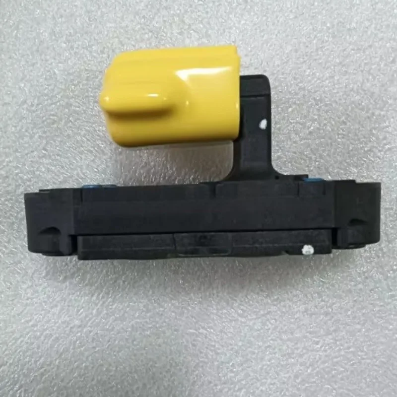 

China Manufacturer Other Engine Parts Isf3.8 4384138 Pressure Sensor