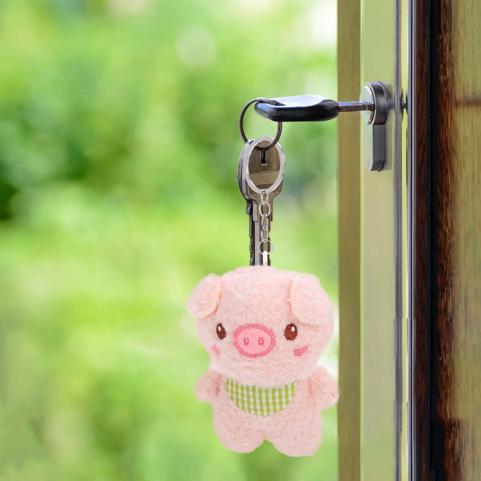 

Stuffed Pig Keychain Soft Cartoon Hanging Pendant Decorative Key Ring Backpack Bag Charm Portable Cute Gift Ornament