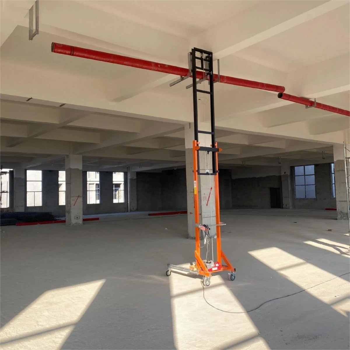 المبيعات الساخنة 220 فولت مصعد الطوب الكهربائي المحمول، مصعد تركيب خط أنابيب الحريق، مصعد خط أنابيب التهوية