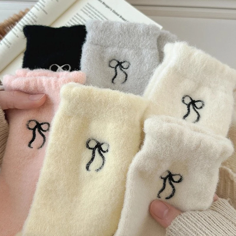5 Paar gemütliche haarige Nerz-Samt-Socken, Schleife, Herbst-Winter-Strumpfwaren, verdickte Plüschsocken, warmer Schlaf, zu Hause, flauschige Socken für Frauen und Mädchen