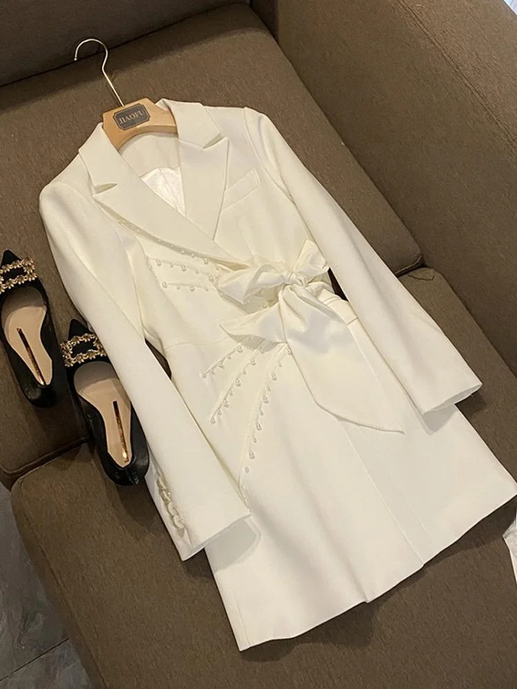 Ele Bla Suit Dr Wit… - image