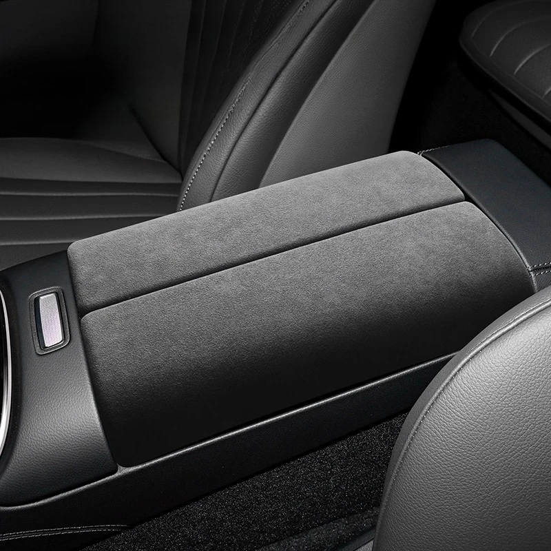 Applicable to 25 Mercedes-Benz new E-Class E300L central armrest cover E260 flip fur panel interior products modification