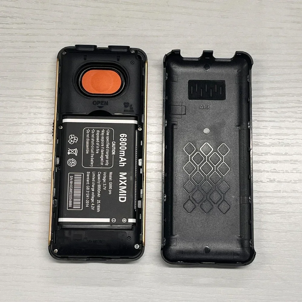 UNIWA MXMID G880 PRO 2.4 بوصة 4G الهواتف مصباح يدوي زر كبير 6800mAh وقت طويل الاستعداد الهاتف المحمول لوحة المفاتيح الروسية لكبار السن #4