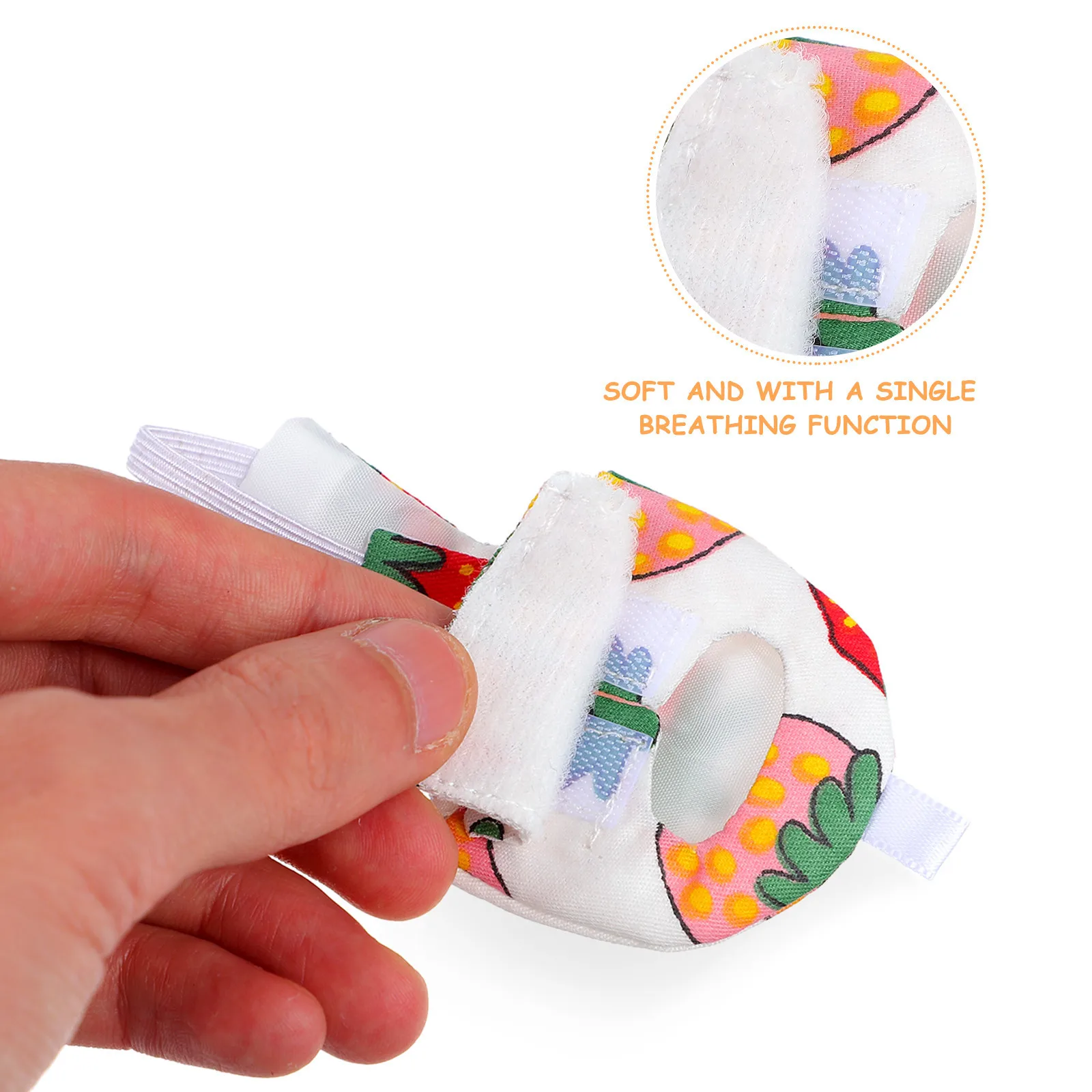 

Strawberry Design Parrot Diapers Soft Comfortable Bird Clothes Fashion Flight Suit Reusable Washable Pet Supplies