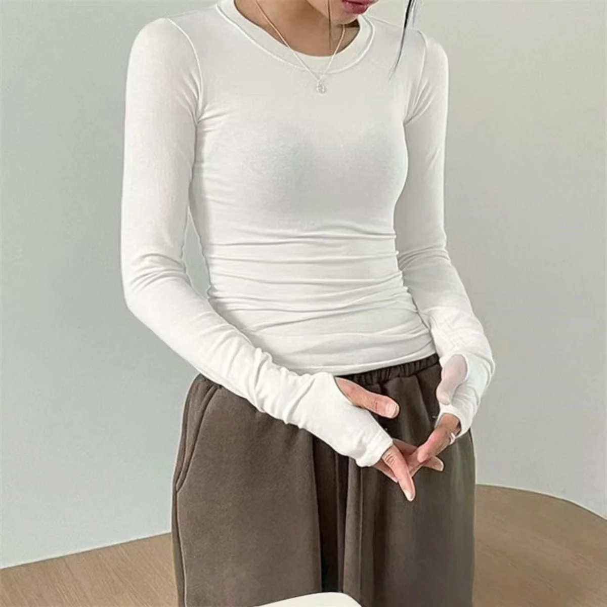 Women Casual Thumb Hole Shirt Spring Autumn Slim Fit Long Sleeve Round Neck Crop Top Summer Solid Color T-shirt Streetwear 2026
