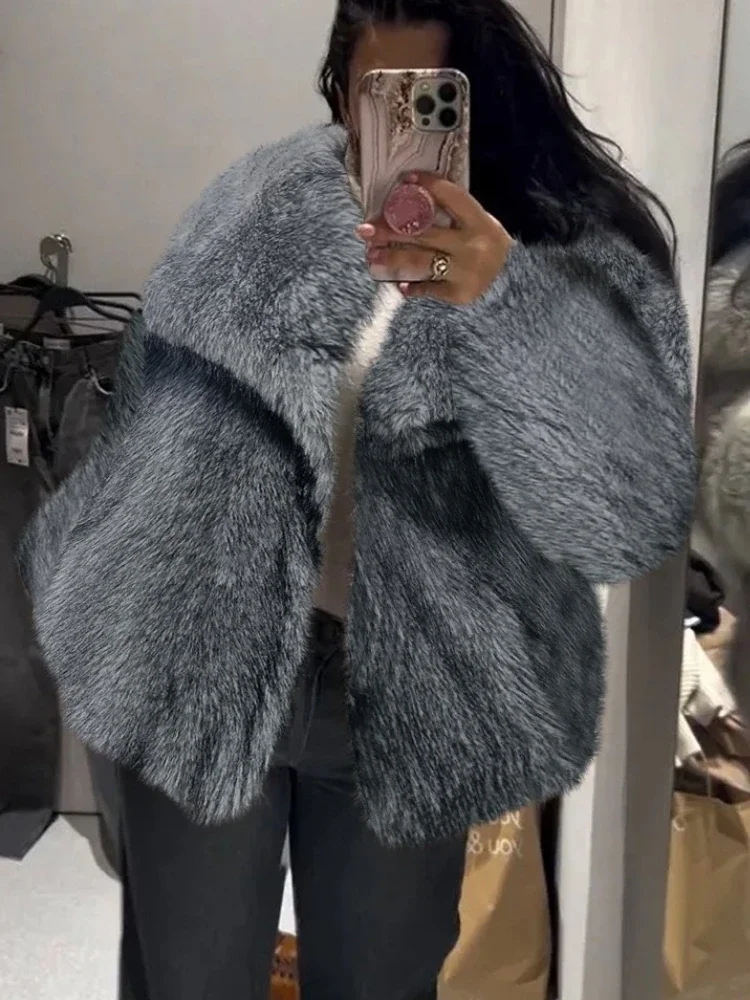 Luxury Autumn Winter Warm Lapel Fur Coat Women Fuzzy Fluffy Short Faux Fur Jacket Design Loose Chic Outerwear Black White Red