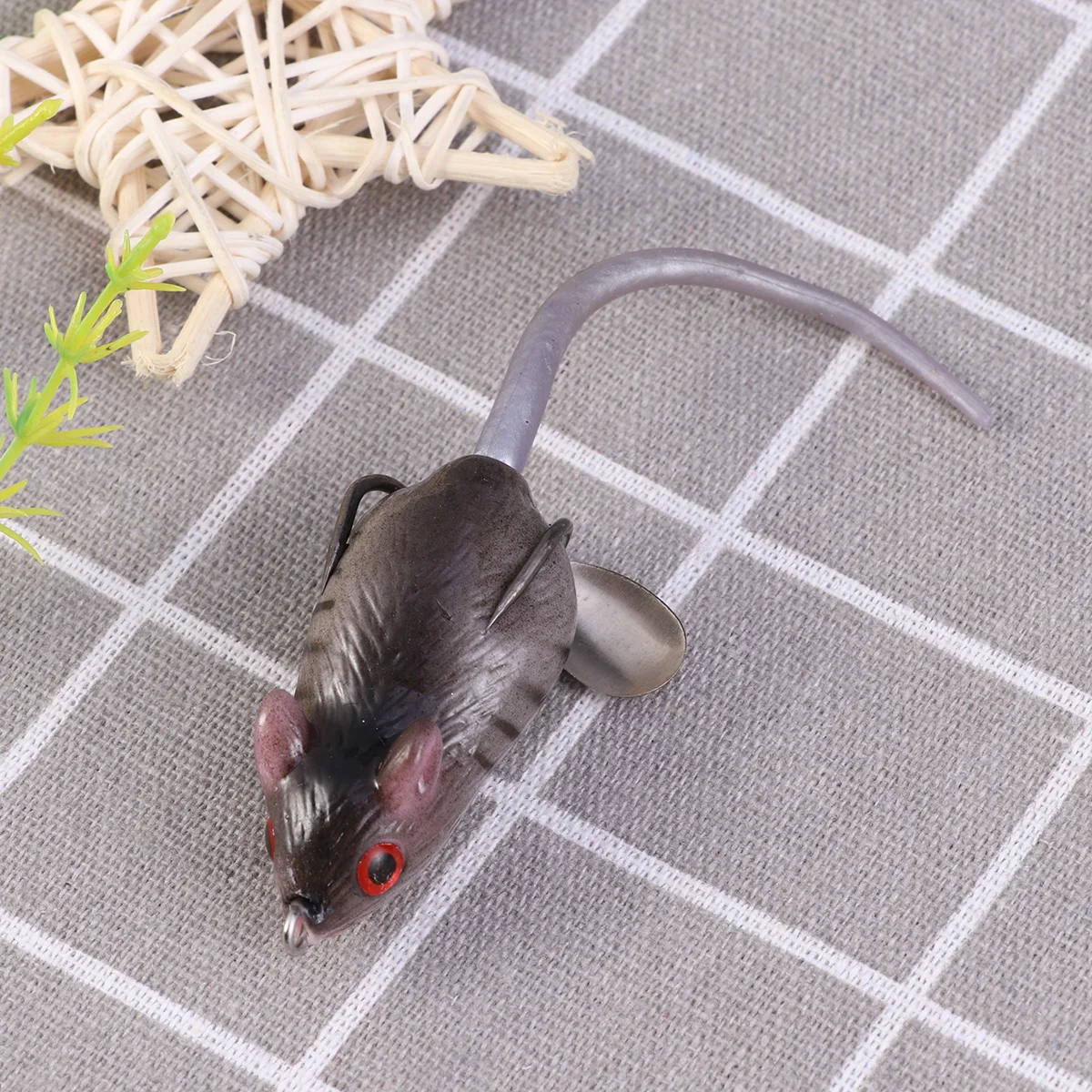 Long Throw Freshwater Hook Barbed Bait Topwater Rat Fishing Lure Mouse Simulation