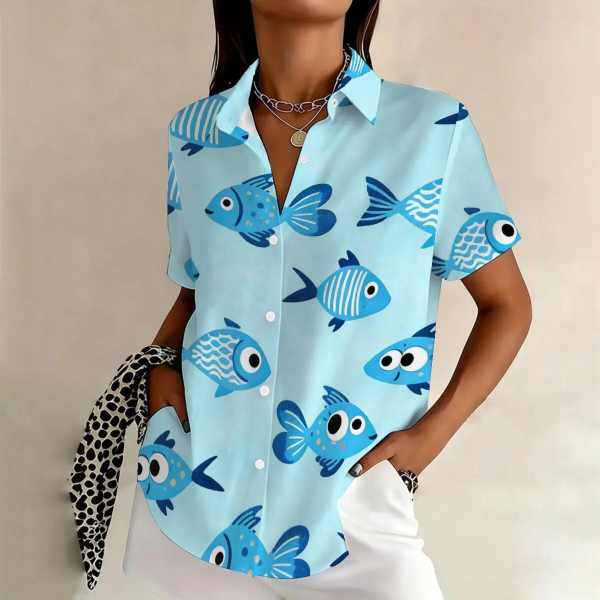 

Plus-size women's short-sleeved shirt with fish print, simple and fresh style, loose fit to conceal any unwanted curves