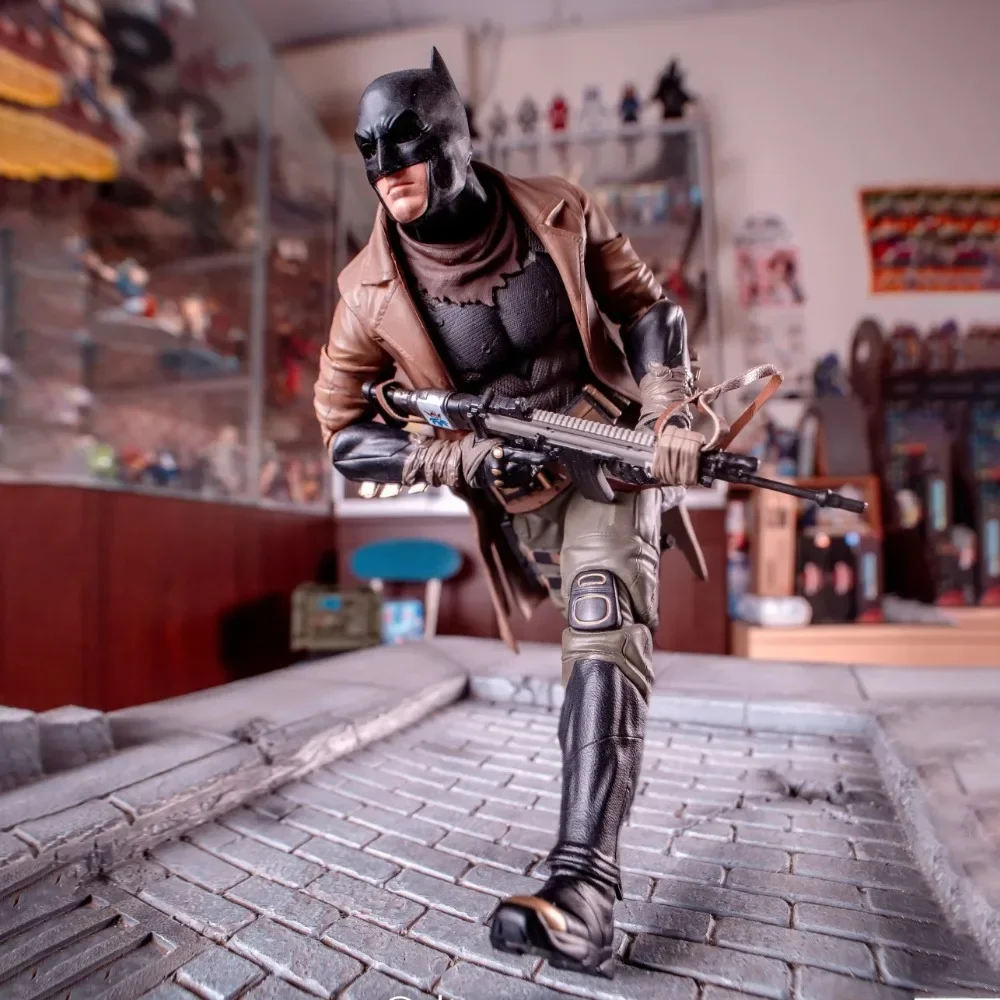 Original fondjoy batman o cavaleiro das trevas 1/9 pesadelo deserto batman bruce wayne figura de ação pvc modelo conjunta brinquedo móvel presente