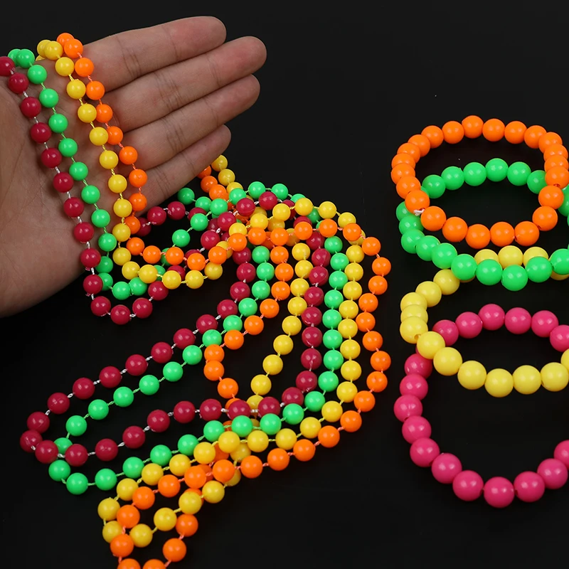 4-teiliges fluoreszierendes Neon-Halsketten-Armband-Set, das im Dunkeln leuchtet, rundes Perlen-Armband, leuchtendes Geburtstags-Disco-Kostüm-Party-Dekor