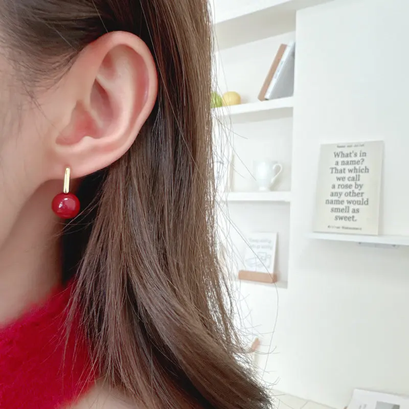 

Простые, компактные и изысканные серьги, новые осенние и зимние серьги-гвоздики в минималистском стиле с нишевым дизайном.