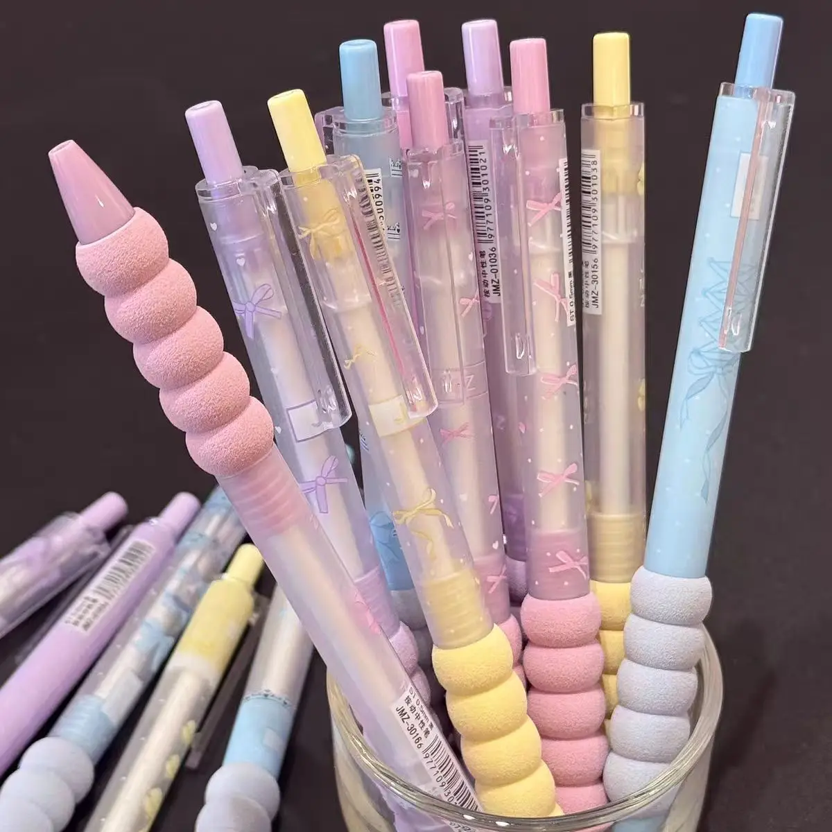 

4 Pcs Retractable Gel Pens Black ink 0.5mm Tip Smooth Writing kawaii bowknot Gel Ink Pens Office School Stationery Supplies