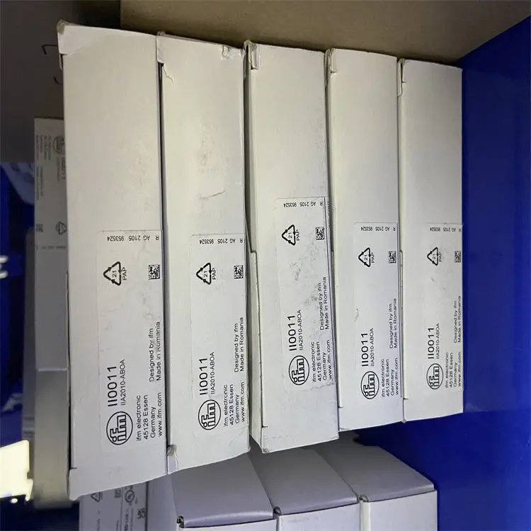 IFM Brand PY2056 Pressure Sensor, New Spot IP67 Protection