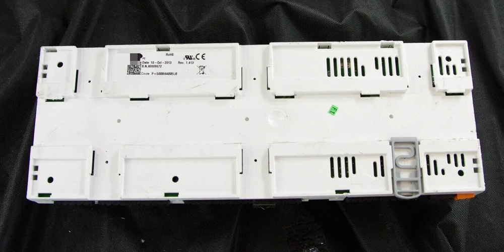 P + Controller/Controller pengontrol logika elektronik yang dapat diprogram