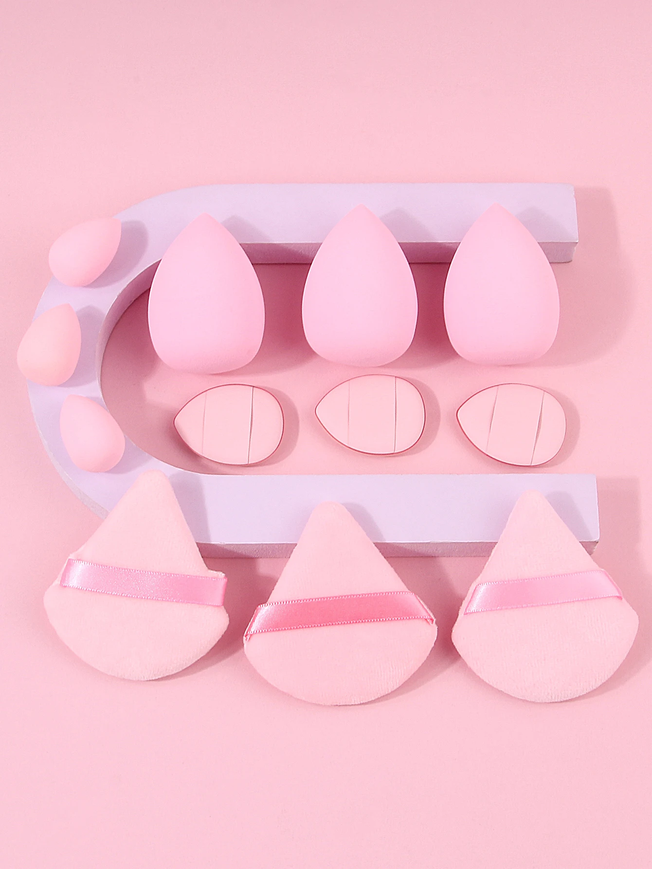 مجموعة إسفنجة مكياج وردية فائقة النعومة مكونة من 12 قطعة: بيضة تجميل/نفخة مسحوق مثلثة/نمشب صغير لبودرة الأصابع