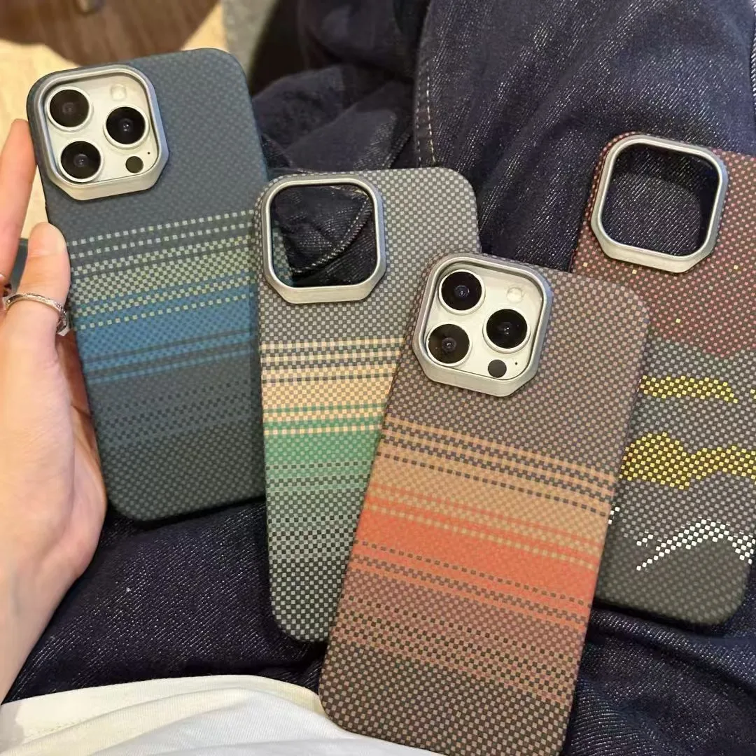 

Carbon fiber pattern, color-matched, seamless all-cover hard case, suitable for iPhone 16 Pro Max, Kevlar pattern 4 models avai
