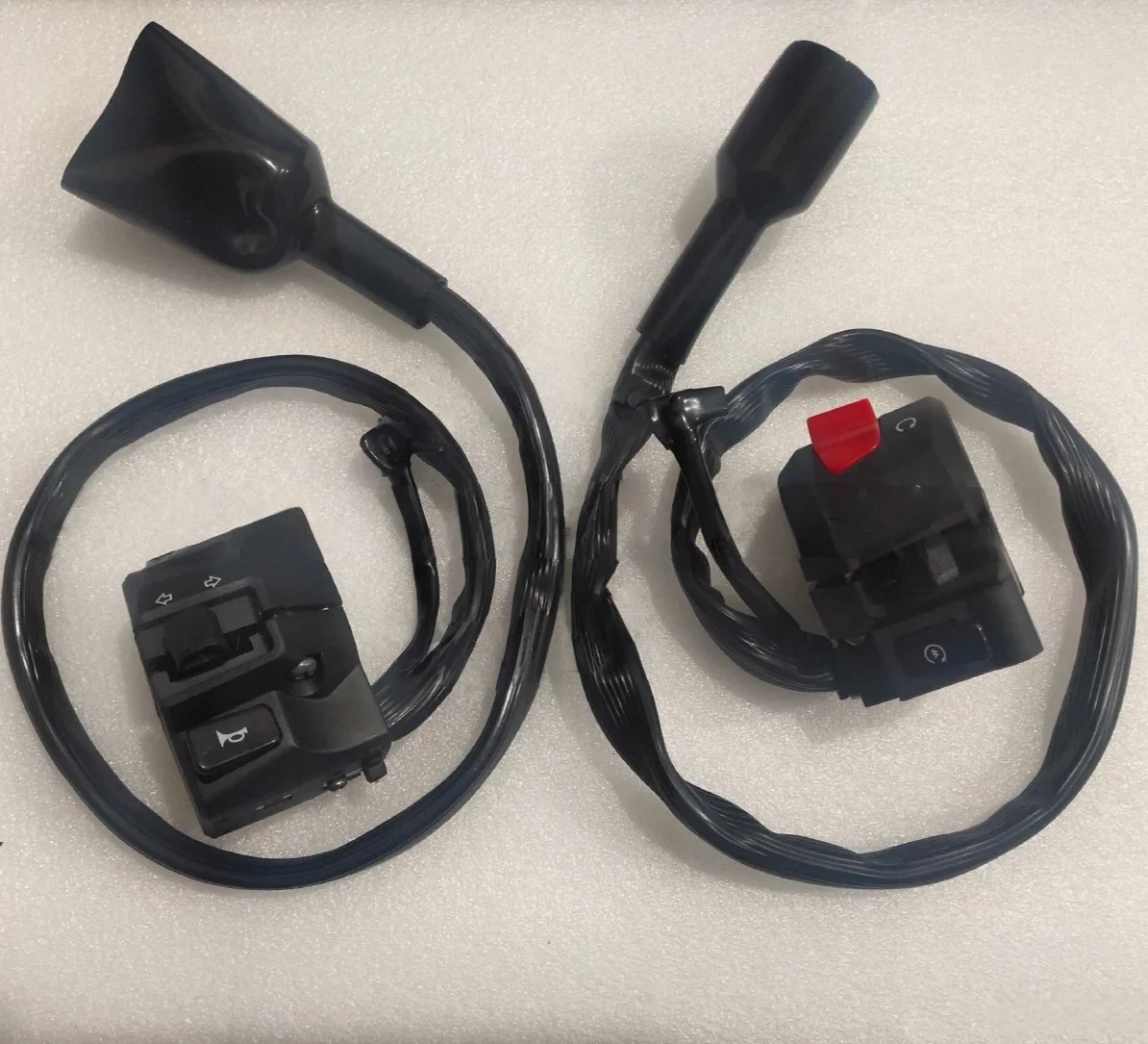 Left and right seat switches activate horn dimmer switch for KEEWAY RKF125 for Benelli 150s 165s 180s BJ150-31 BN150S