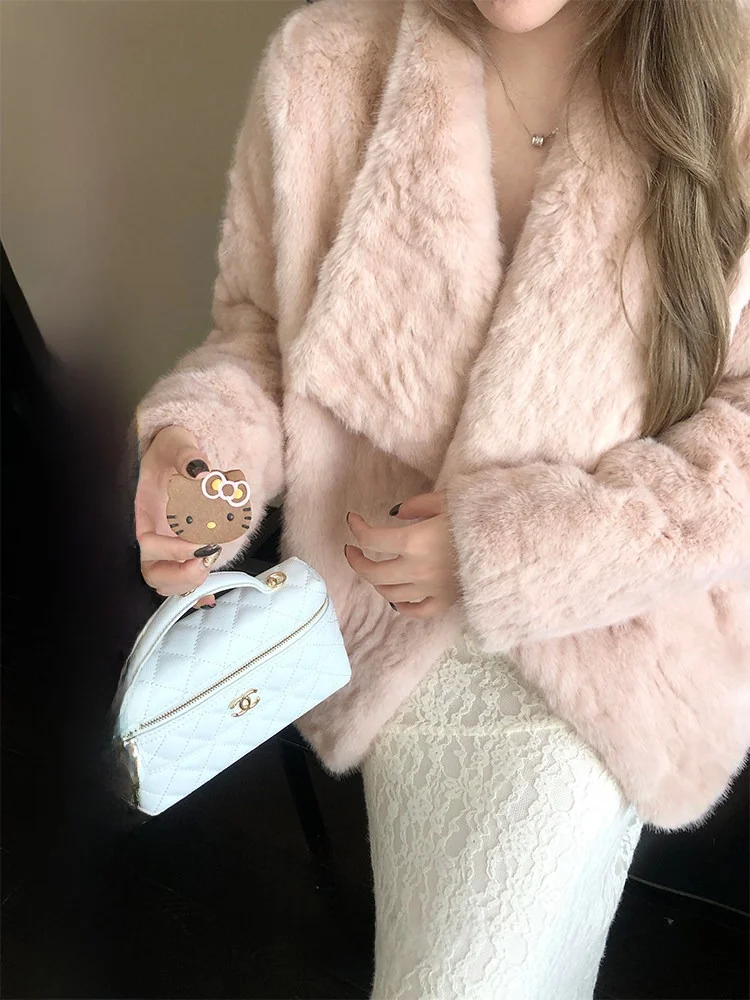 

Розовая короткая куртка из искусственного меха норки для женщин, осенне-зимняя, уютная, с кожаными вставками, короткий топ из меха, экологичная шуба LUU Taohxi