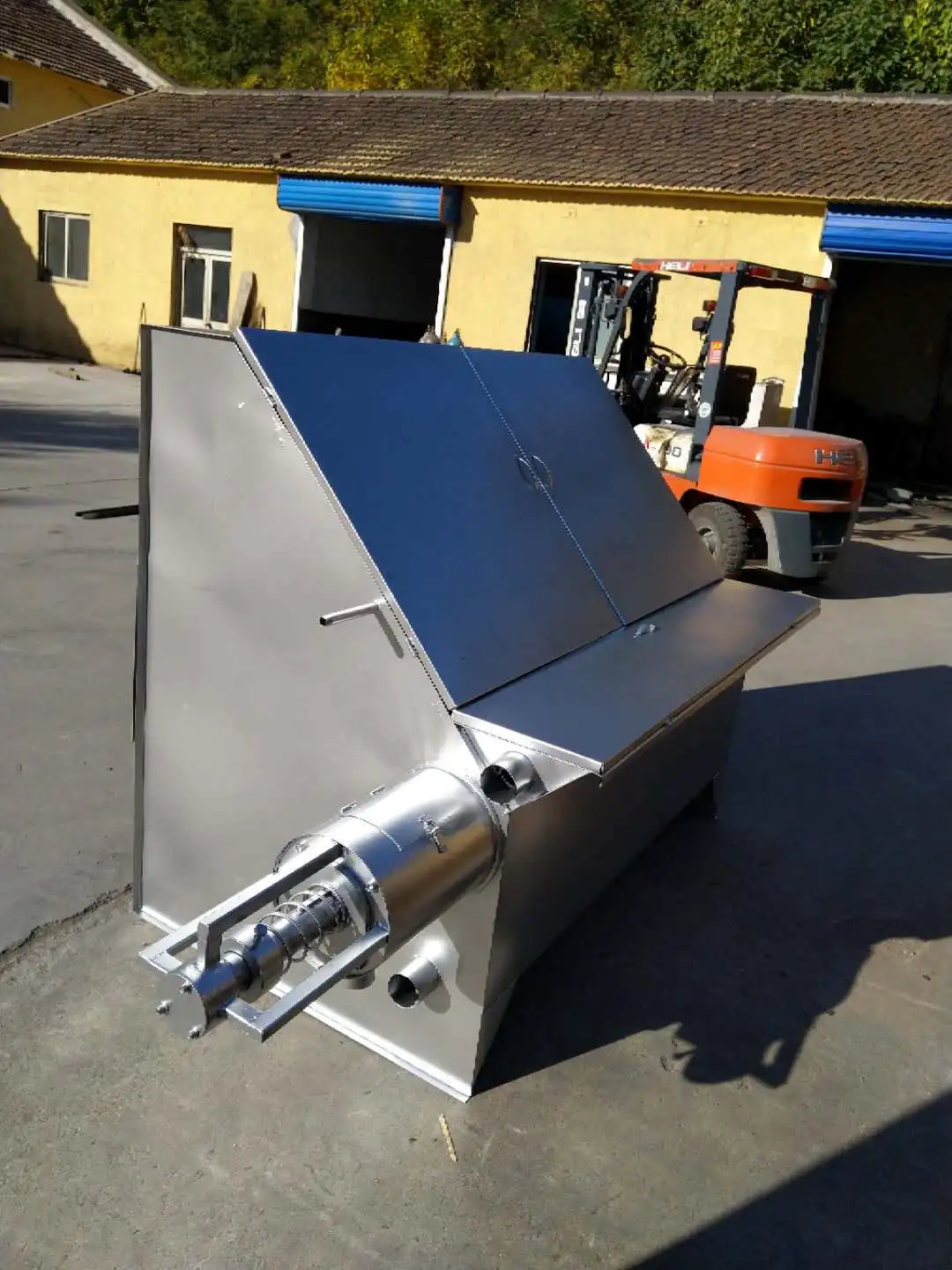 Separatore automatico di liquidi solidi per componenti centrali del cambio del motore Metodo di separazione delle vibrazioni per macchine agricole