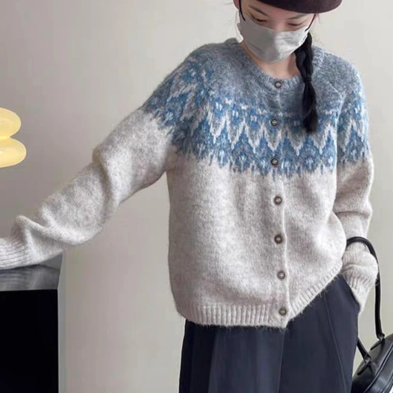 Coréen rétro O cou couleur contrastée Jacquard doux femmes pull manteau automne hiver nouveau paresseux coupe ample casual tricot Cardigan