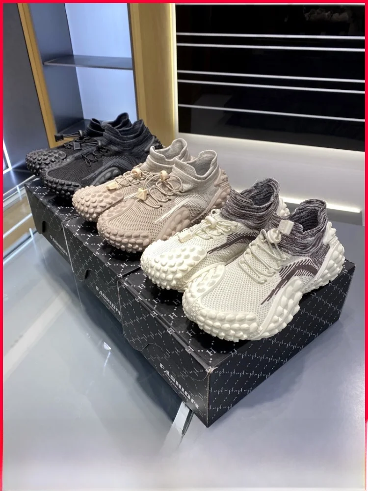 

Fly Knit Breathable Casual oes Men's Outdoor Spring Summer Slip-On Sports oes Faionable High Top EVA Insole Rubber Outsole