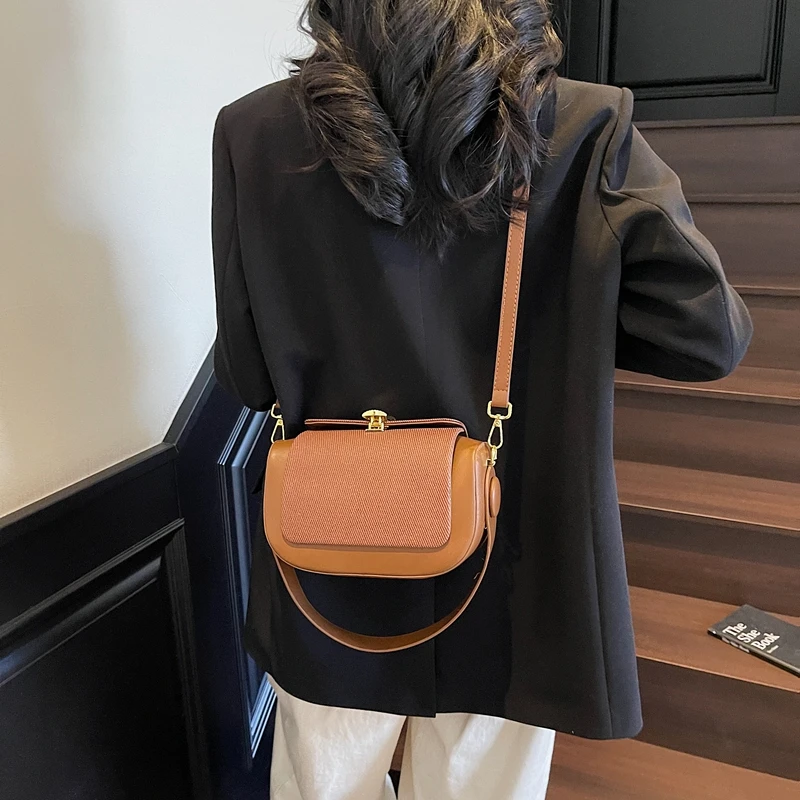 

Best Superstar Show Stylish Crossbody Bag For Women Minimalist Vintage With Letter Logo Design And Purse